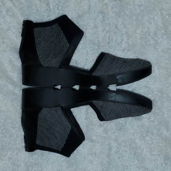 EILEEN Fisher Ogden Stretch-Knit Two-Piece Wedge Sneaker Size 7.5 - Picture 2 of 8